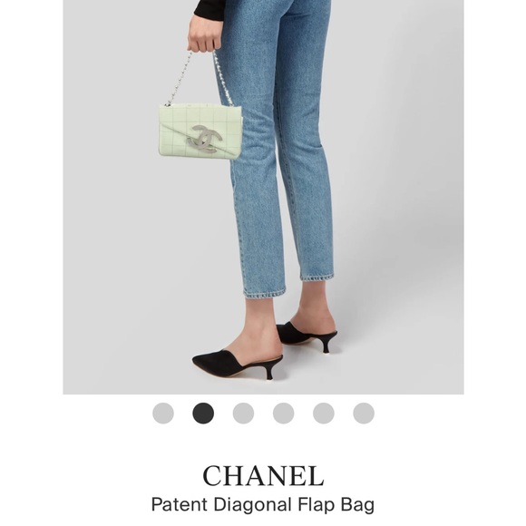 Chanel Handbag - Picture 4 of 6